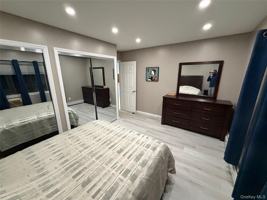 featured image of 2 Elmwood Park Dr