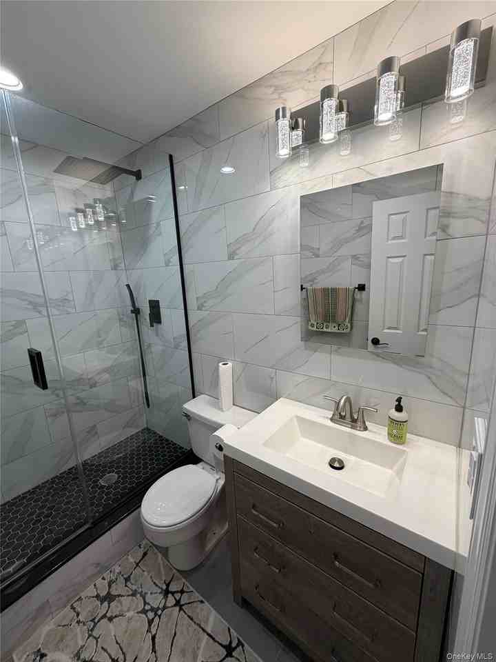 2 Elmwood Park Dr - Photo 4 of 5