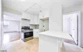 91 Broad St - Photo 1 of 1