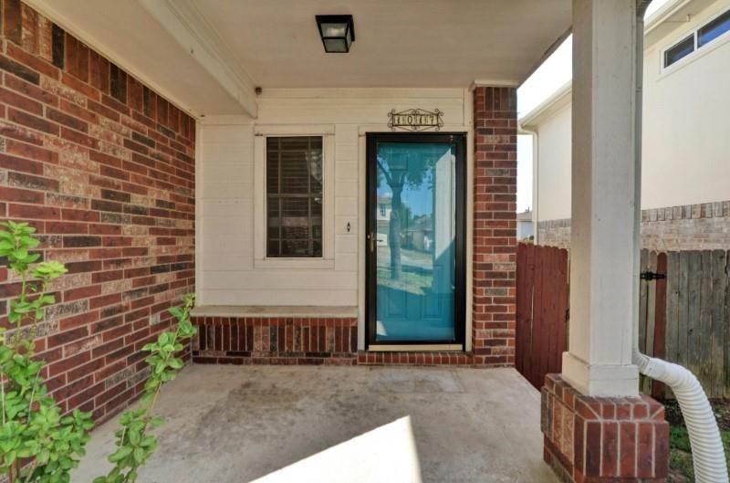 1017 Doras Dr - Photo 4 of 28