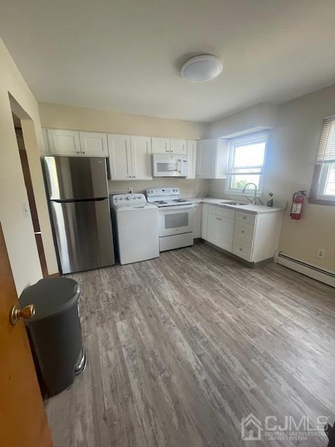 1160 Roosevelt Ave - Photo 4 of 14