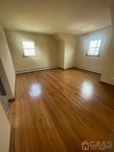 1160 Roosevelt Ave - Photo 5 of 14