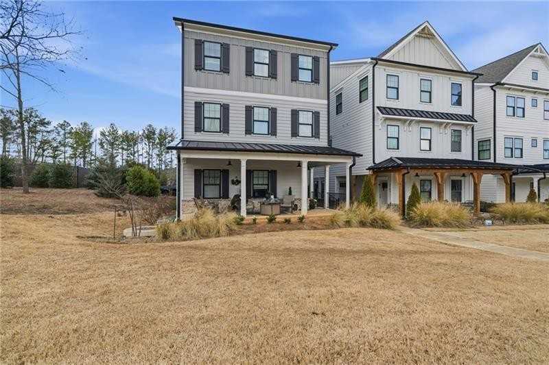 3158 Webb Rd - Photo 4 of 37