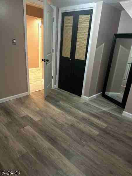 472 Boyden Ave - Photo 4 of 8