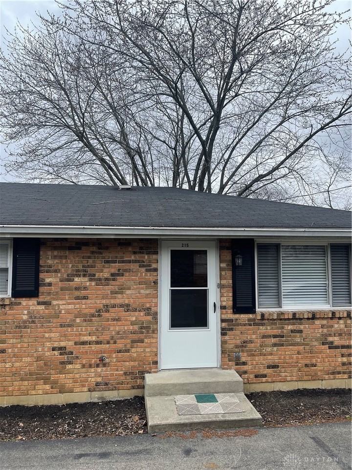 213 Vine St ##215 - Photo 2 of 10