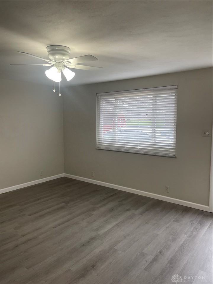 213 Vine St ##215 - Photo 5 of 10