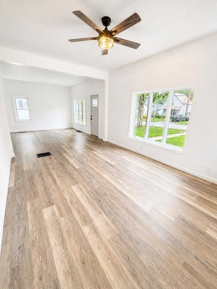 358 Cherry St - Photo 7 of 15