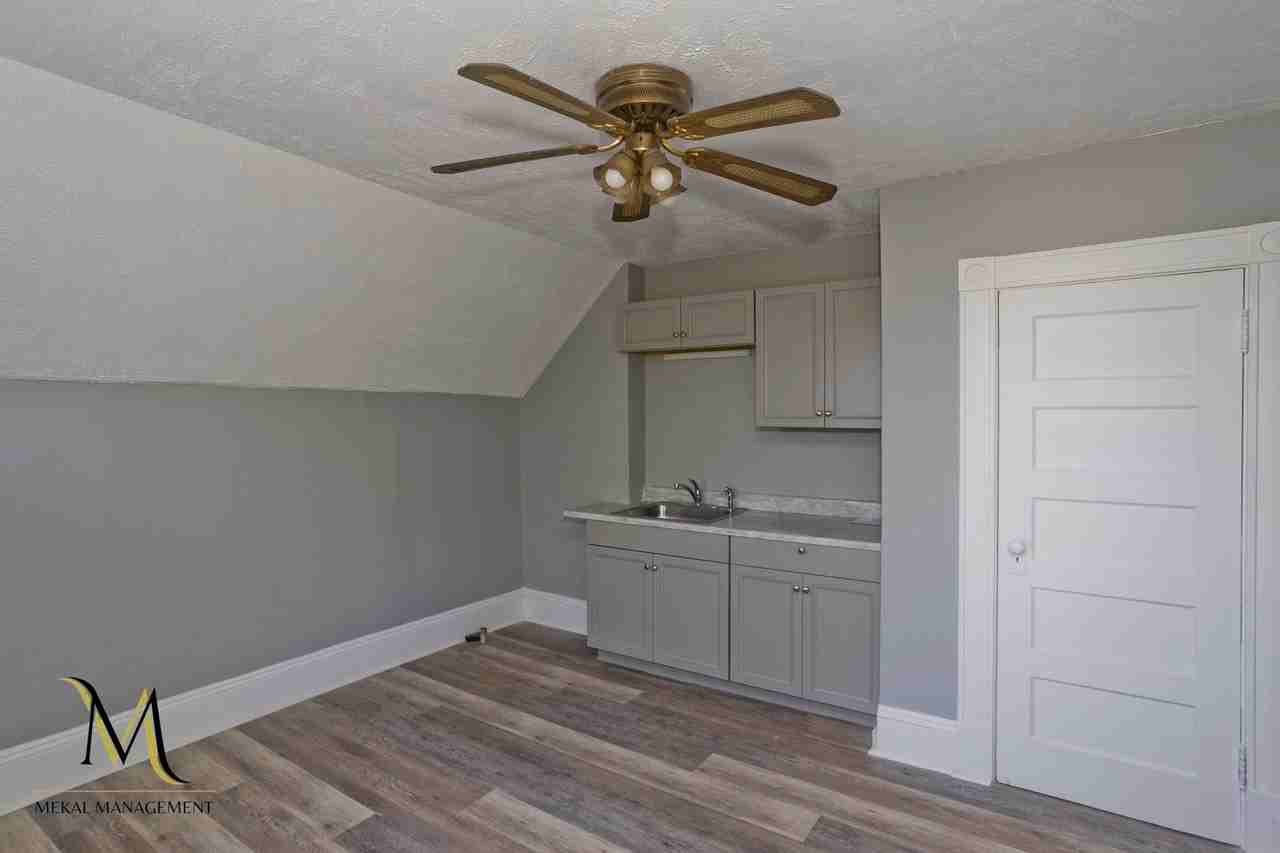 122 Fort Pleasant Ave - Photo 6 of 23