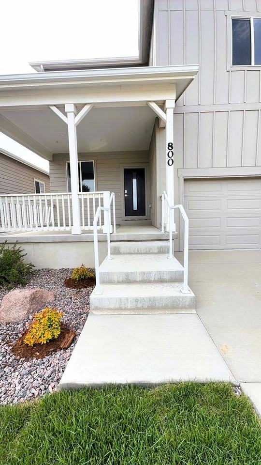800 Galloway Dr - Photo 2 of 42