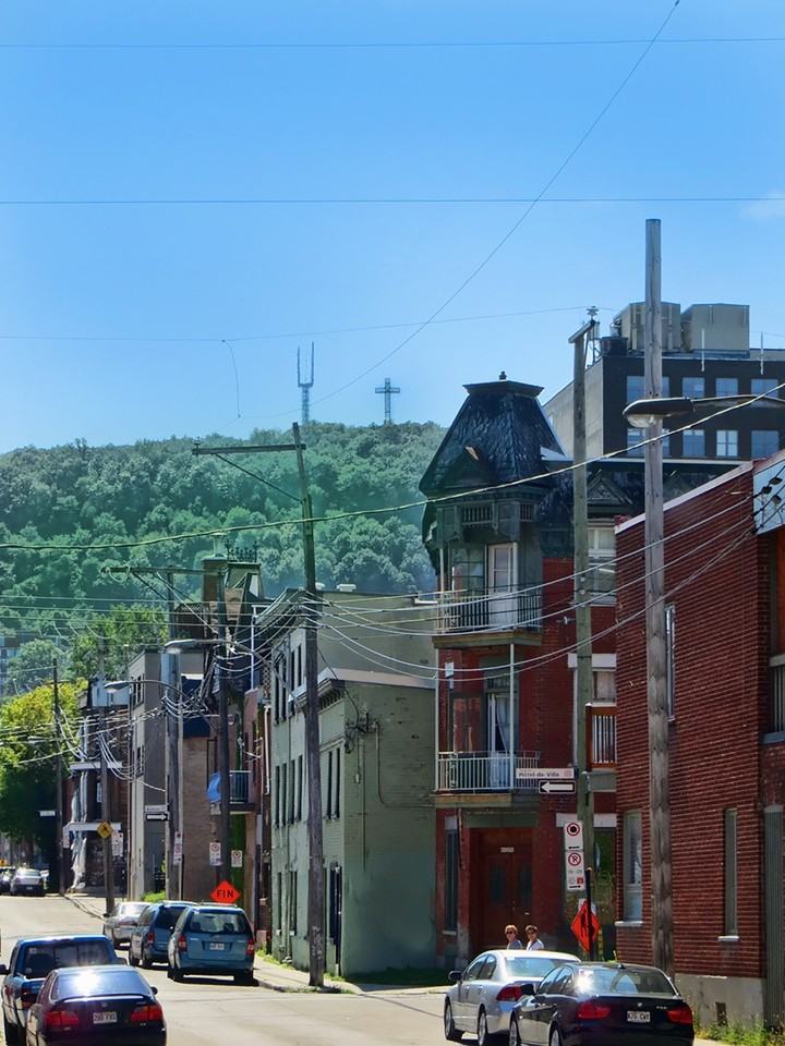 Avenue Laval - Photo 2 of 22