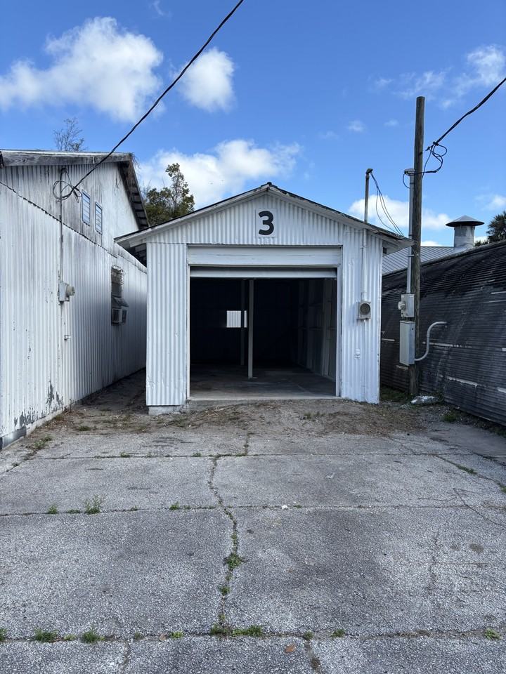 323 N Delaware Ave #3