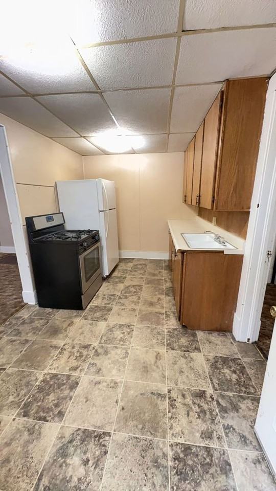 315 N Madison St - Photo 4 of 5