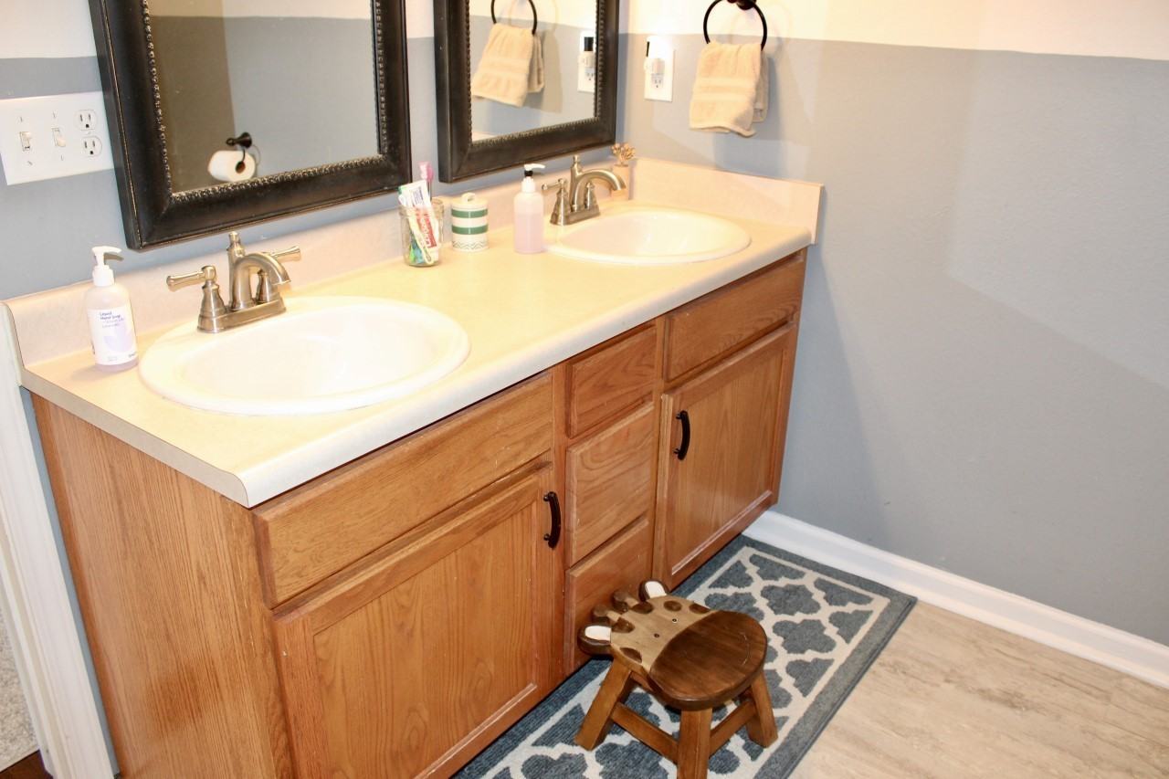 4121 Langley Dr - Photo 4 of 36