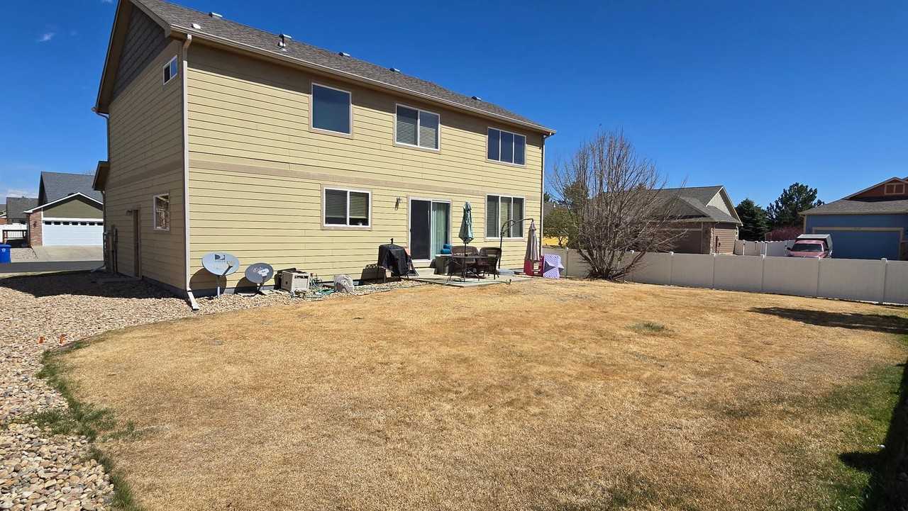 1506 Dryland St - Photo 3 of 3