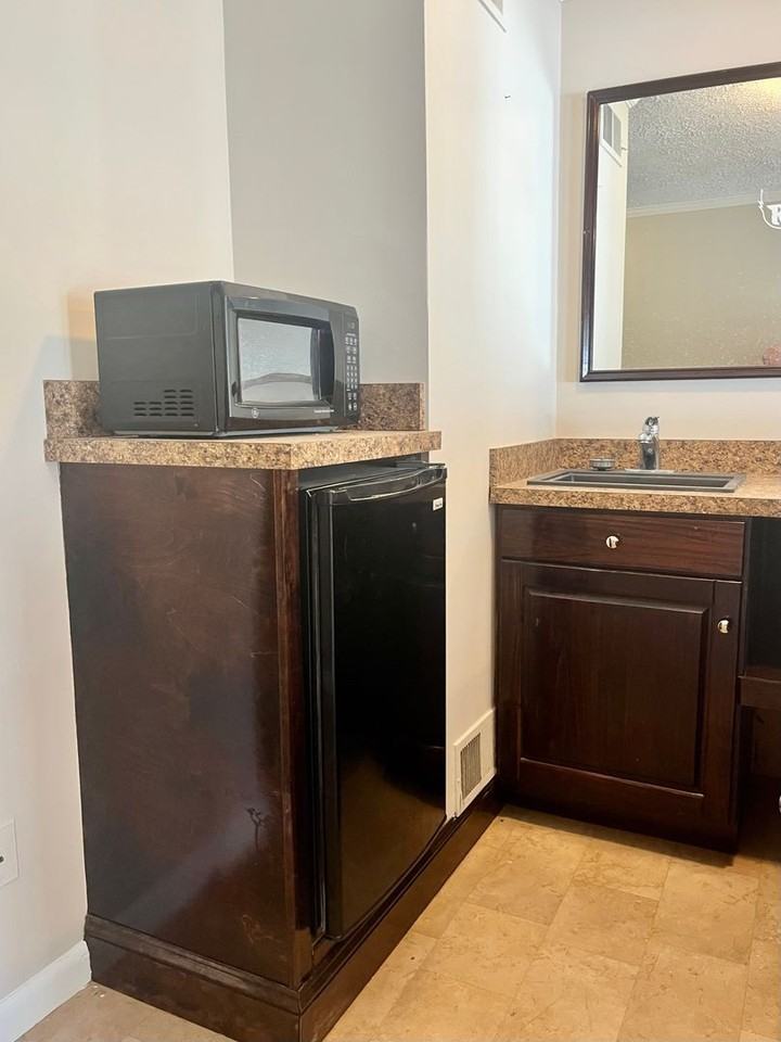 130 Long Meadow Ct - Photo 4 of 26
