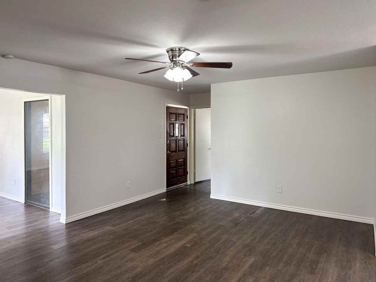 53102 Red Oak Dr - Photo 2 of 8