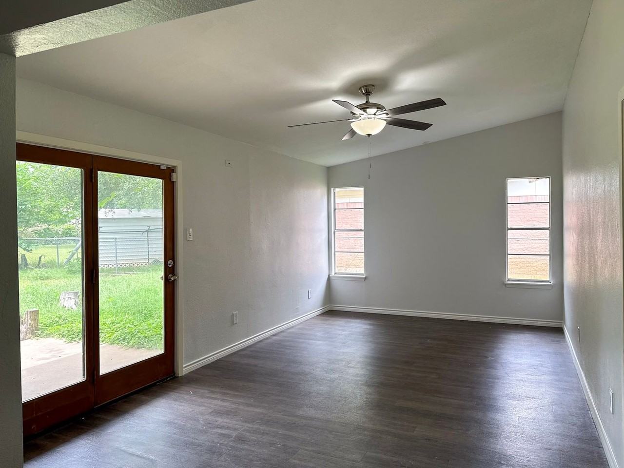 53102 Red Oak Dr - Photo 3 of 8