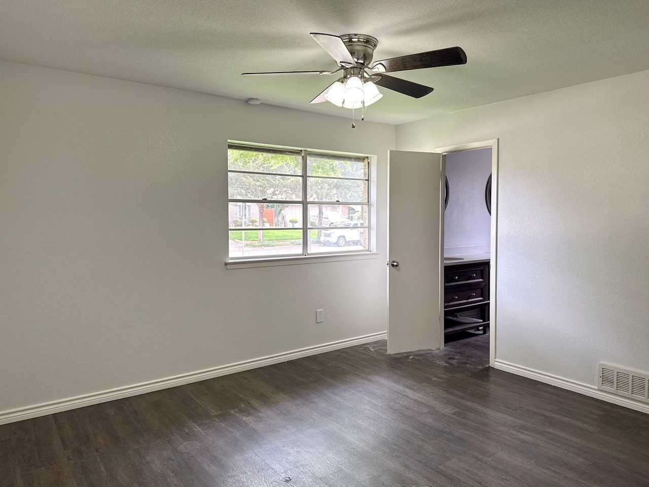 53102 Red Oak Dr - Photo 4 of 8
