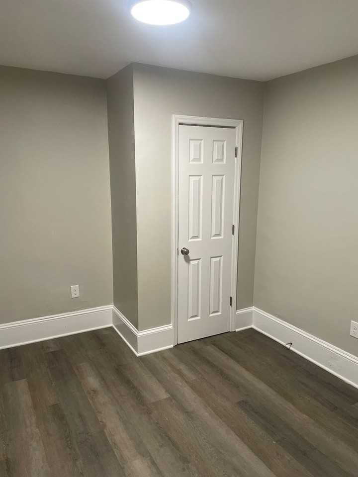 122 Dellabrook Rd - Photo 5 of 11