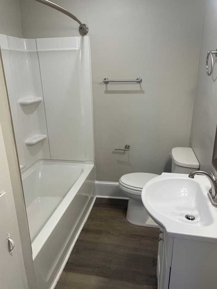 122 Dellabrook Rd - Photo 7 of 11