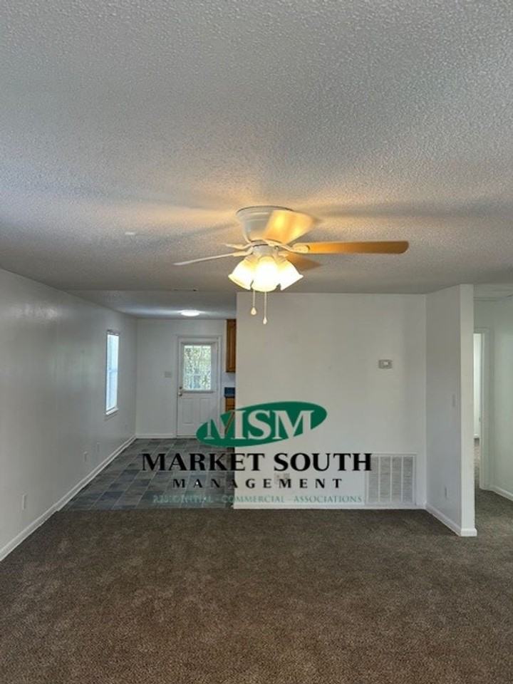 3508 Haslam Ave - Photo 3 of 25