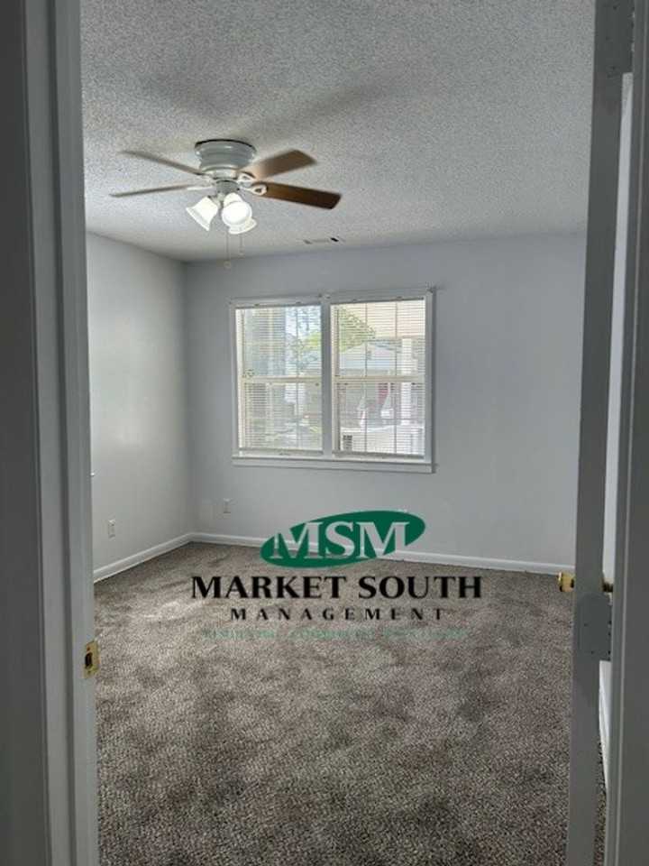 3508 Haslam Ave - Photo 6 of 25