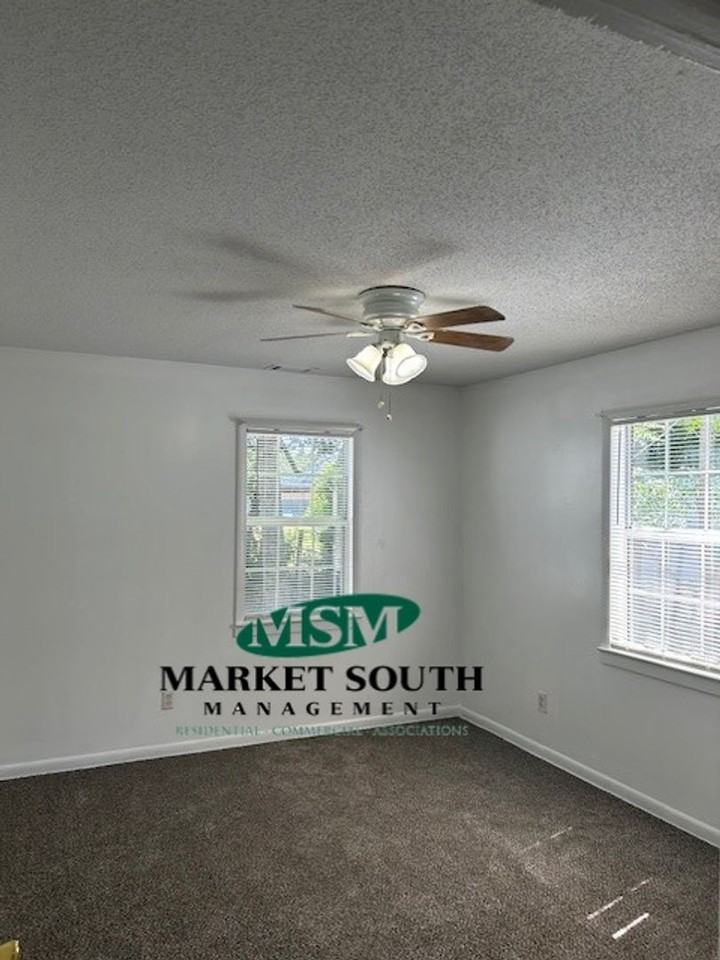 3508 Haslam Ave - Photo 7 of 25