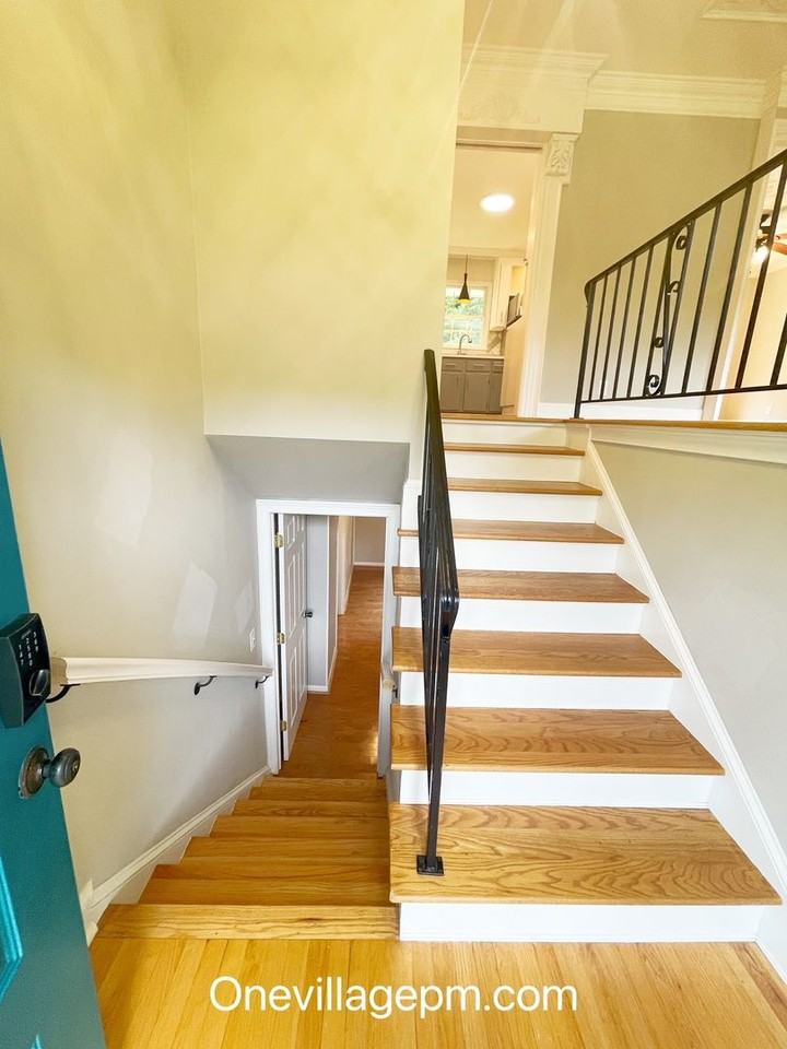 3105 Julian Dr - Photo 2 of 22