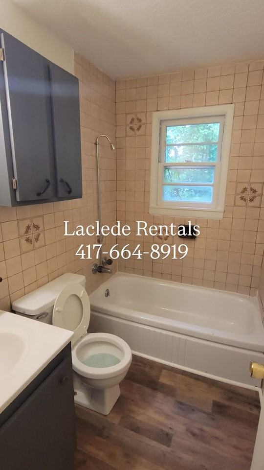 681 W 4th St - Photo 5 of 7