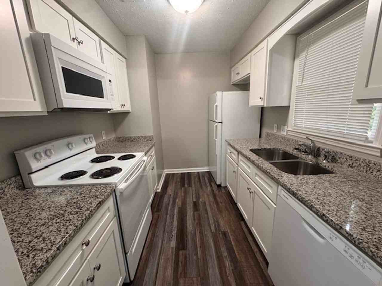 221 Hearthstone Dr - Photo 3 of 9