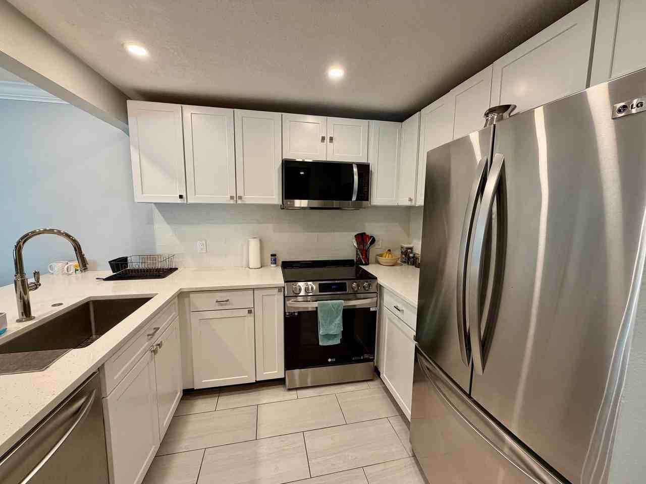 2416 W Chicago Ave - Photo 3 of 31