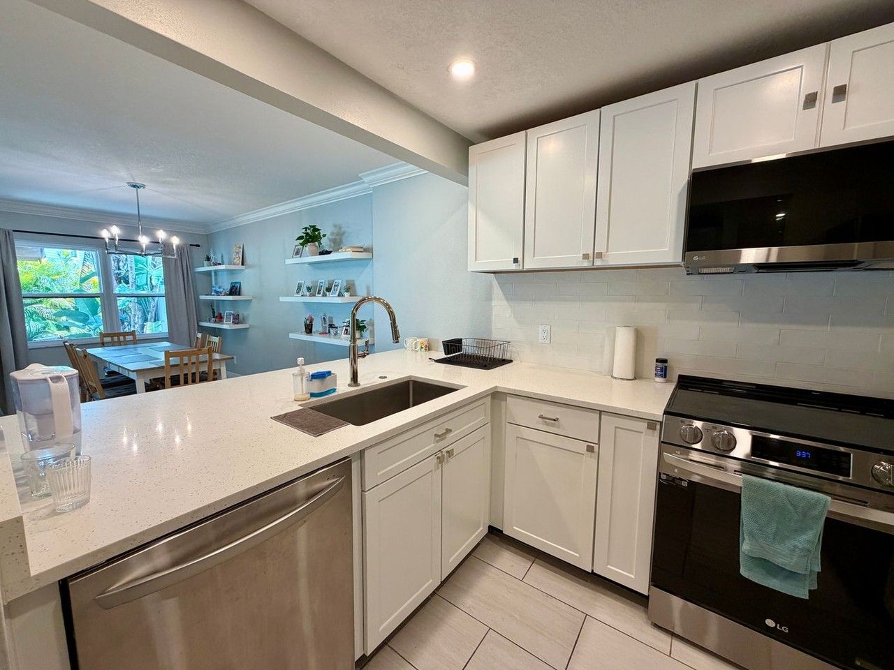 2416 W Chicago Ave - Photo 4 of 31