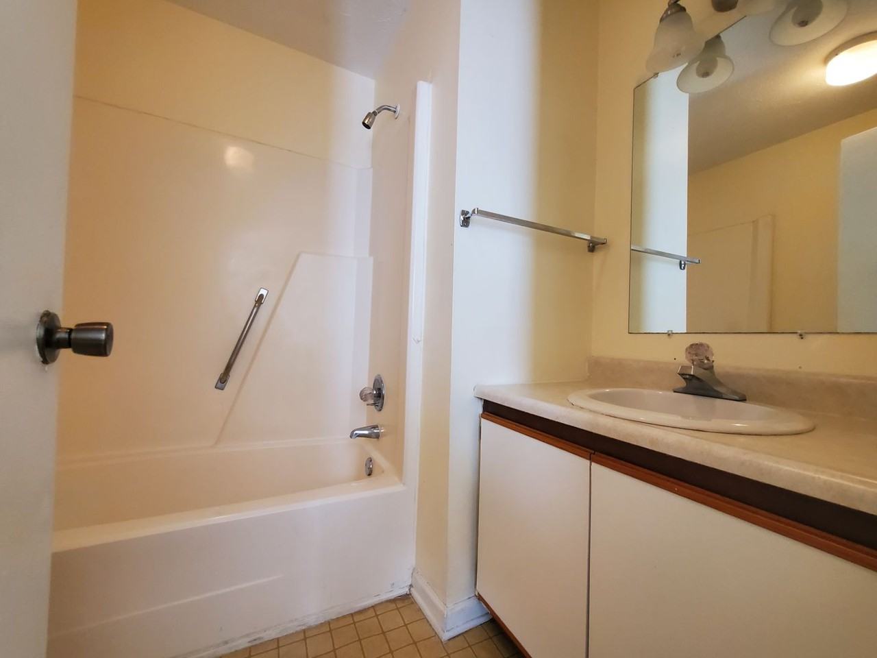 5705 Aftonshire Dr - Photo 5 of 24