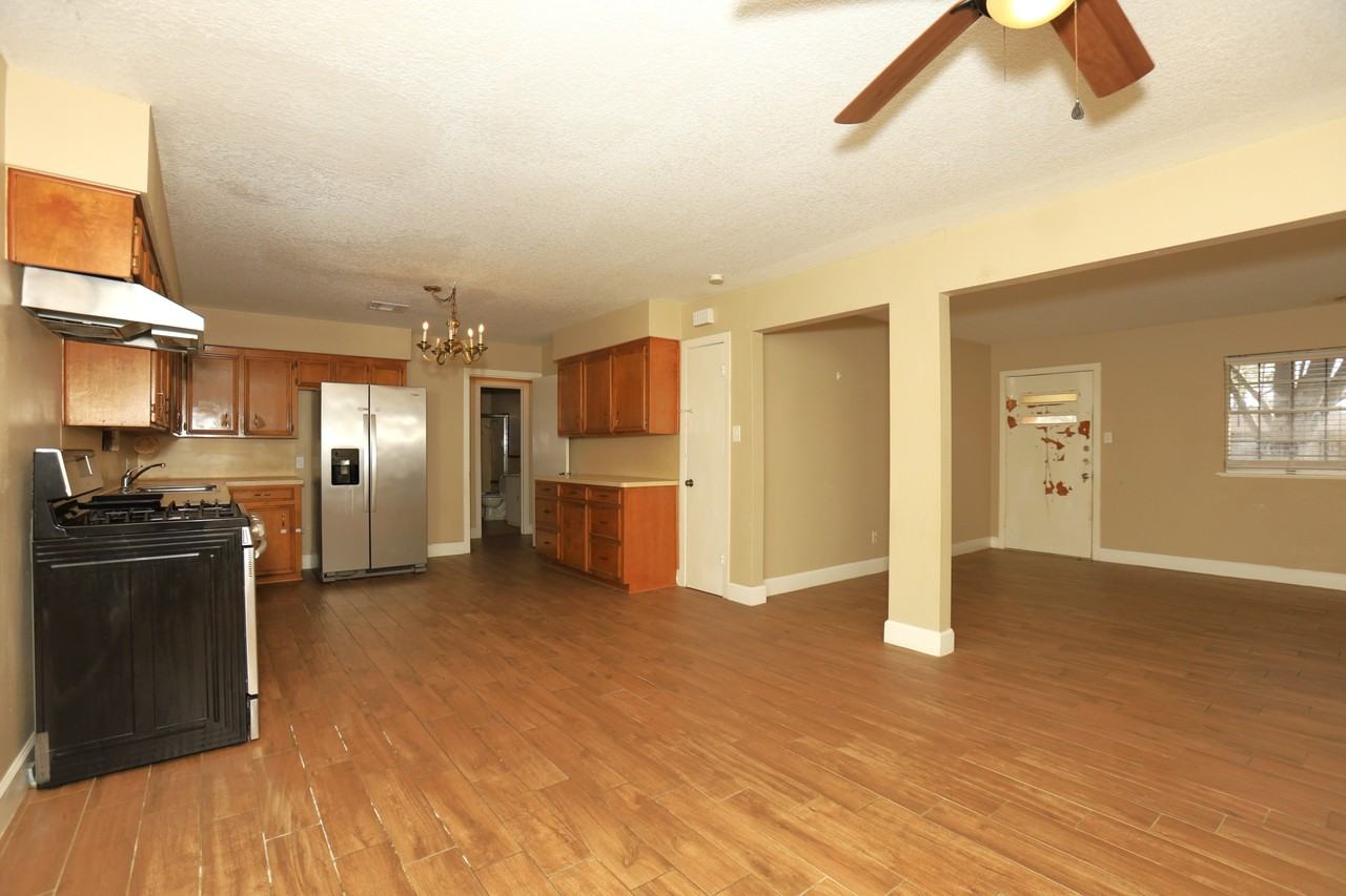 103 E Meadow Ln #1 - Photo 3 of 10