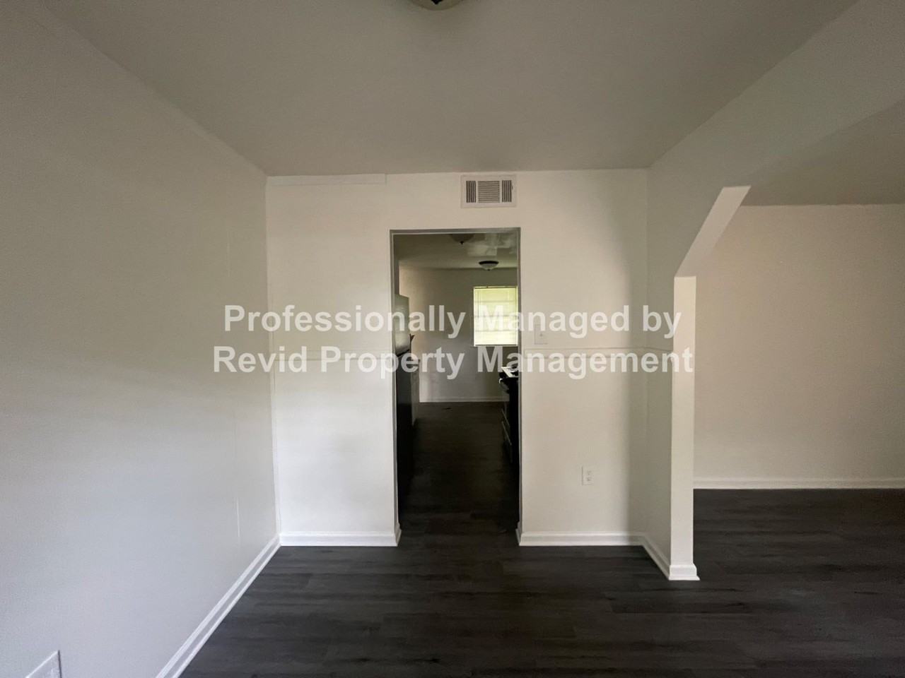 3269 Sunrise St - Photo 2 of 20