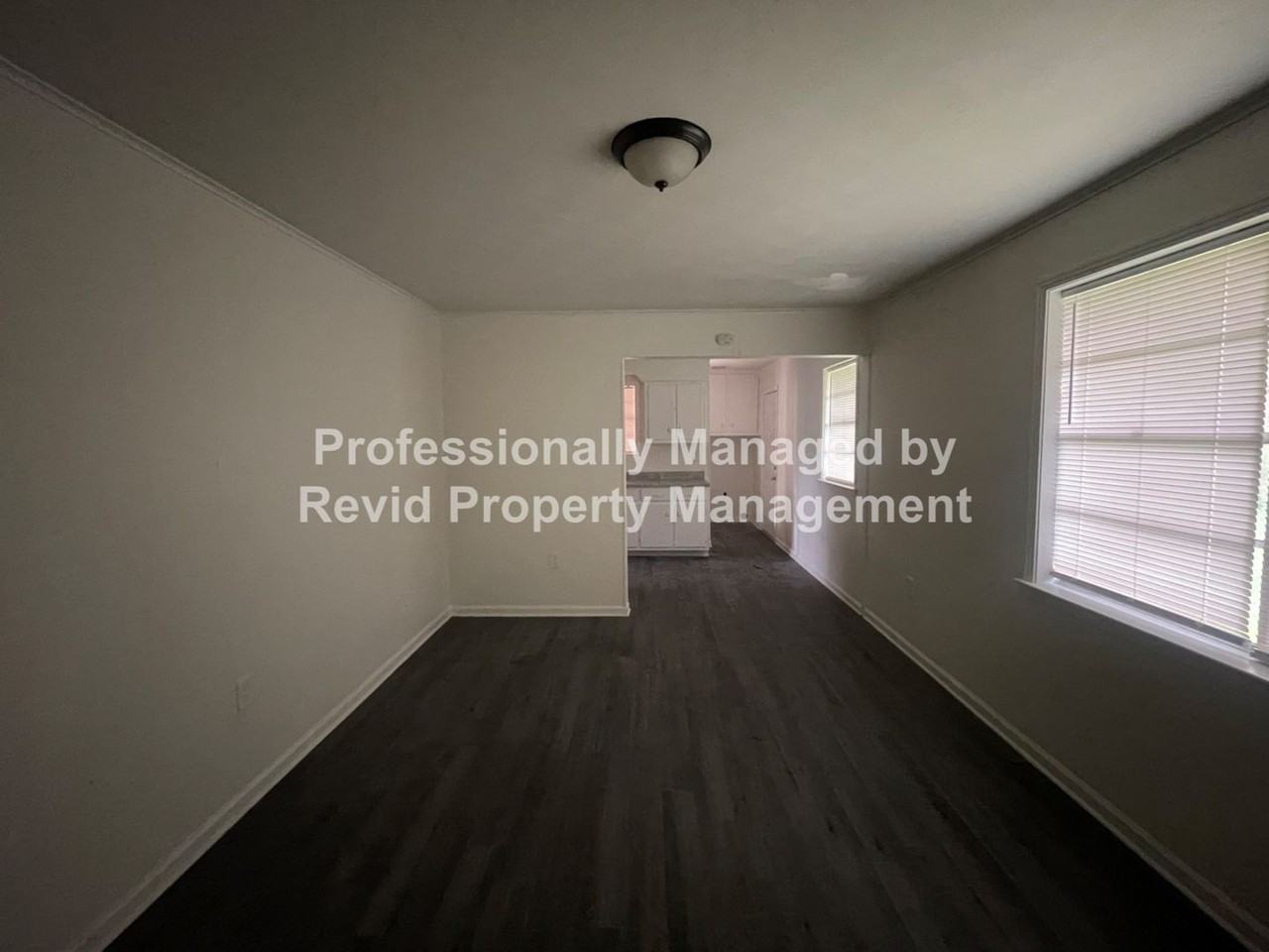 3269 Sunrise St - Photo 3 of 20
