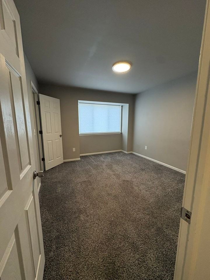 3644 Greenfield Rd - Photo 7 of 27