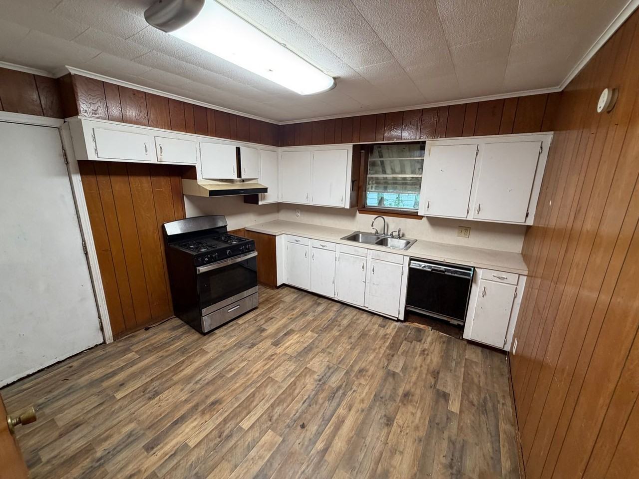 2531 Drexel St - Photo 4 of 12