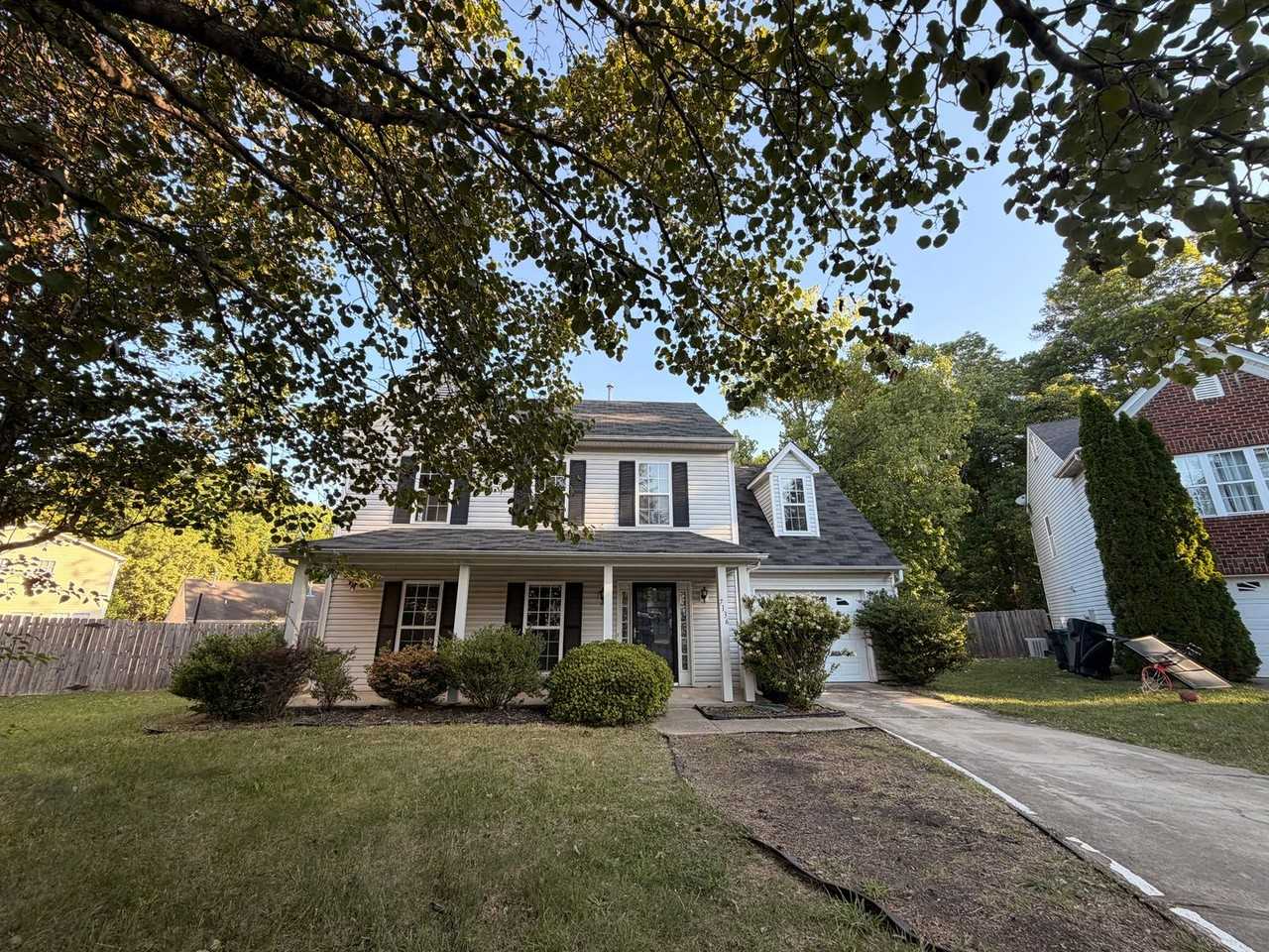 7136 Roaming Path Ct - Photo 3 of 20