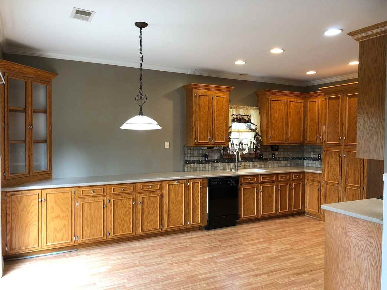 8727 Evangeline Dr - Photo 6 of 29