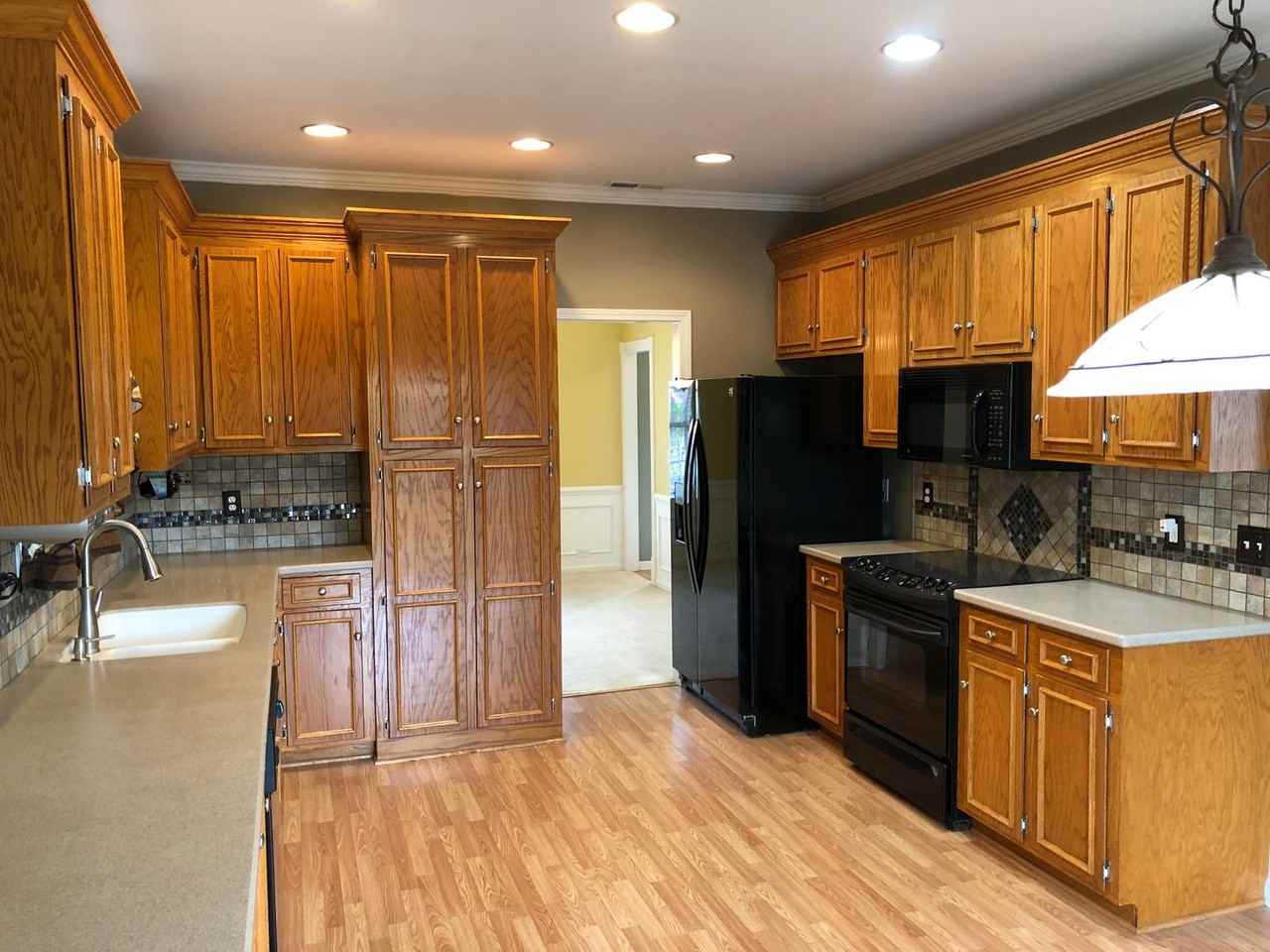 8727 Evangeline Dr - Photo 7 of 29