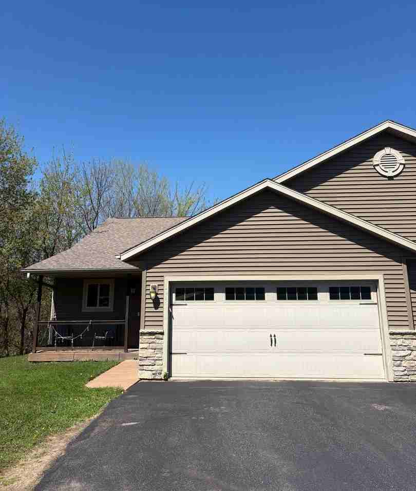 3258 White Oak Ln - Photo 2 of 13