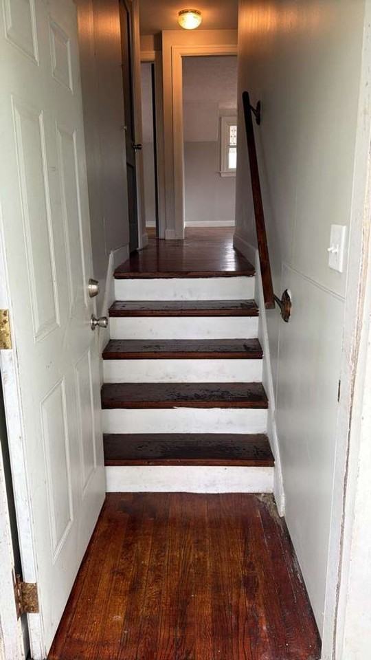 2004 46th St - Photo 2 of 11
