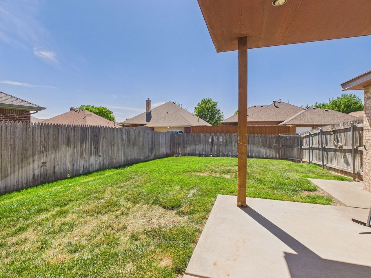 6502 Meister St - Photo 3 of 13