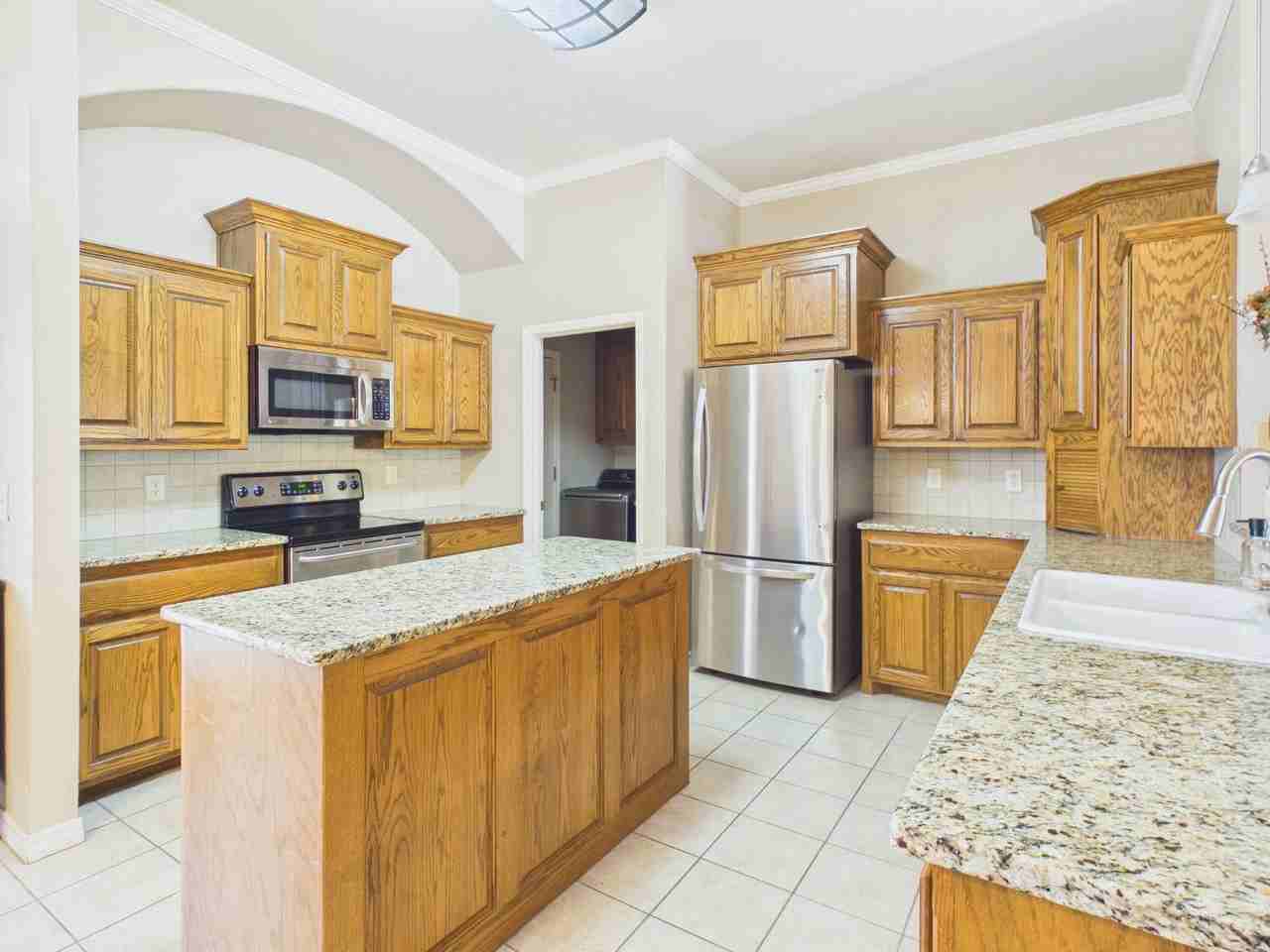 6502 Meister St - Photo 5 of 13