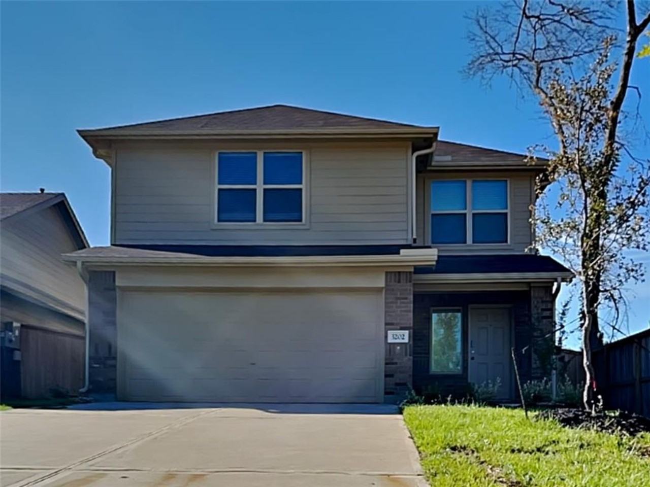 3202 Holly Stokes Way