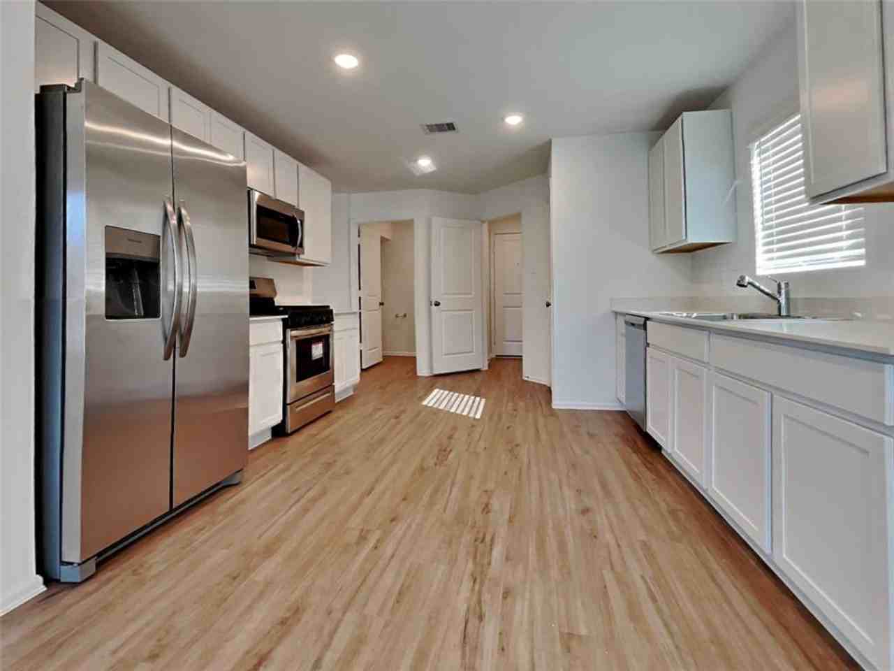 3202 Holly Stokes Way - Photo 6 of 16