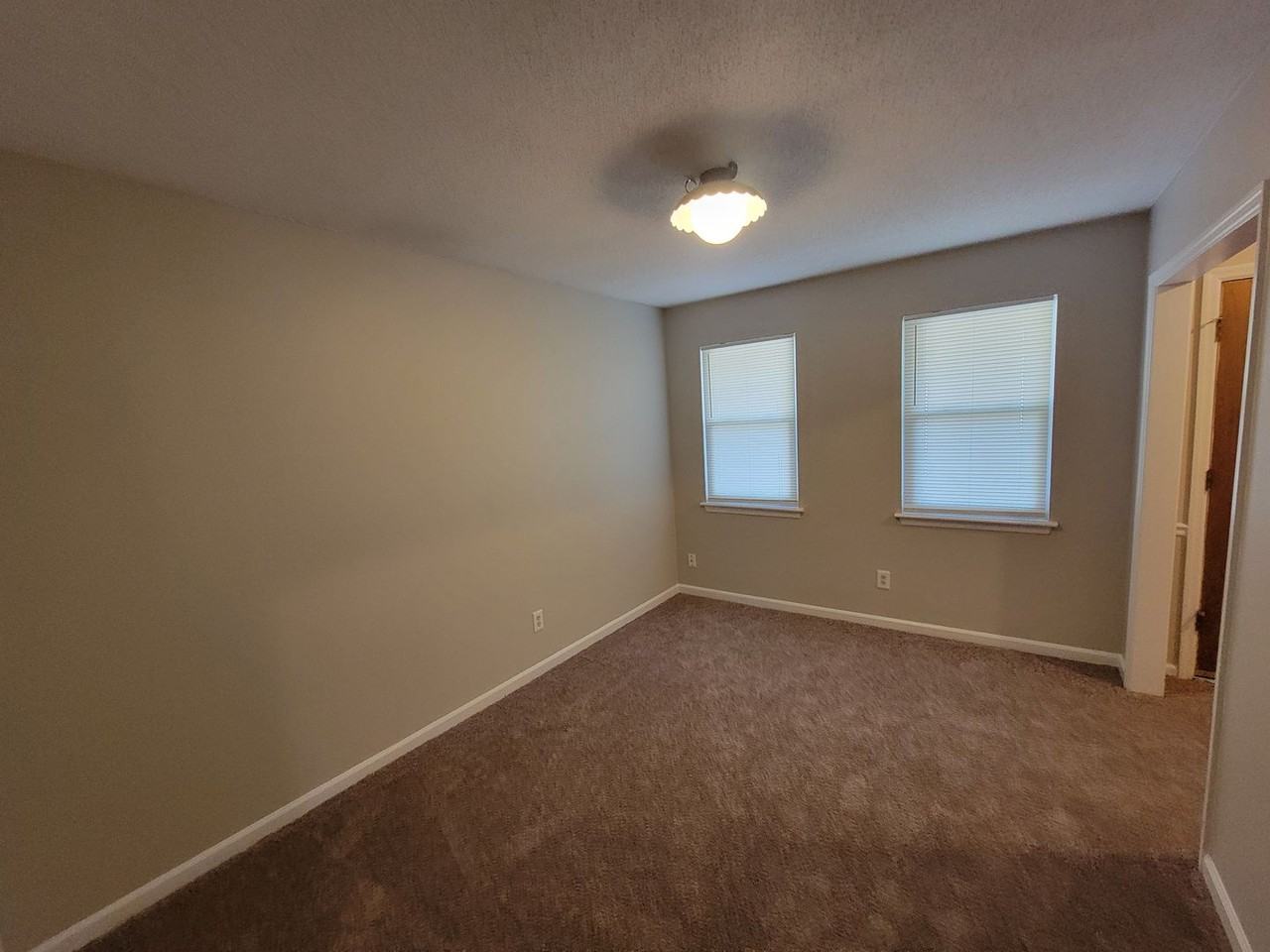 4460 Whisperwood Dr - Photo 4 of 25