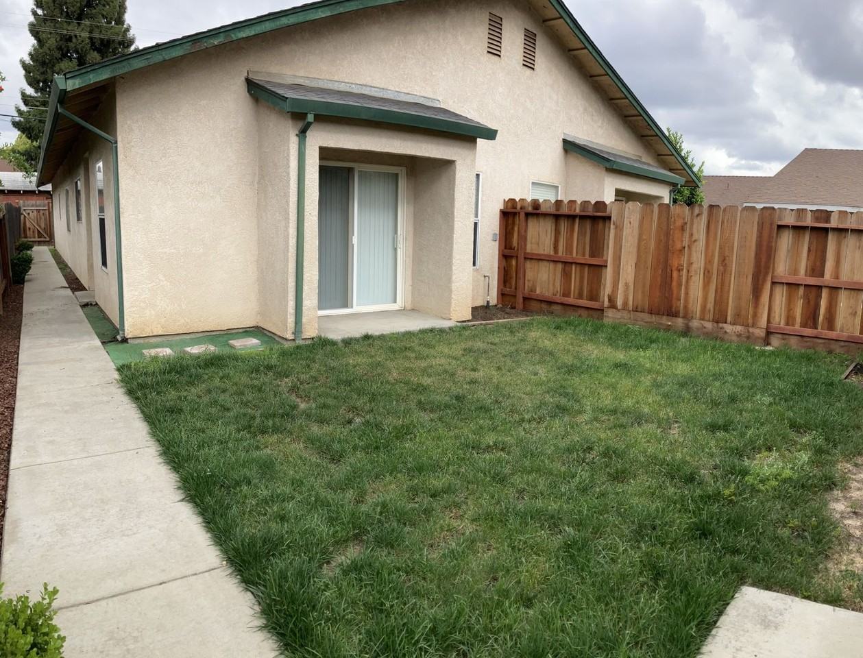 122 Orange Ave - Photo 2 of 16