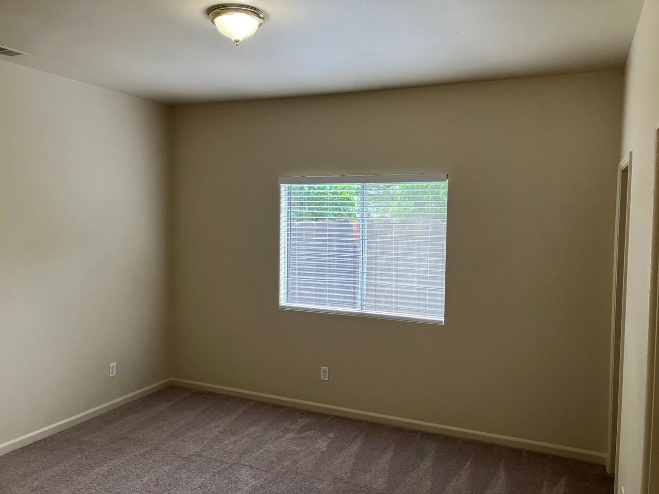122 Orange Ave - Photo 7 of 16